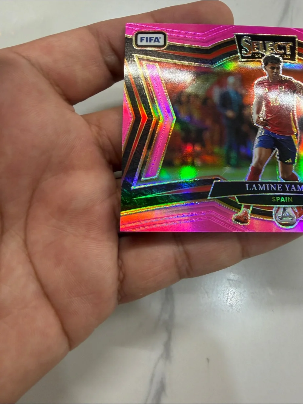 2024-25 Panini Select FIFA Field Level Pink Prizm 45/59 Lamine Yamal, Spain #221